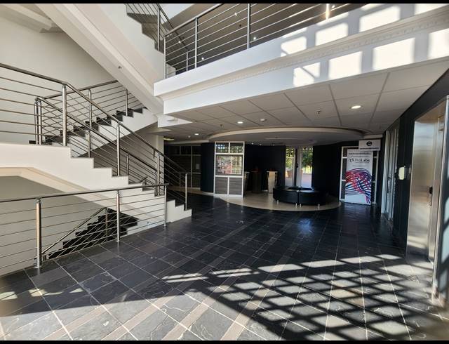 311M² OFFICE TO LET IN FOURWAYS